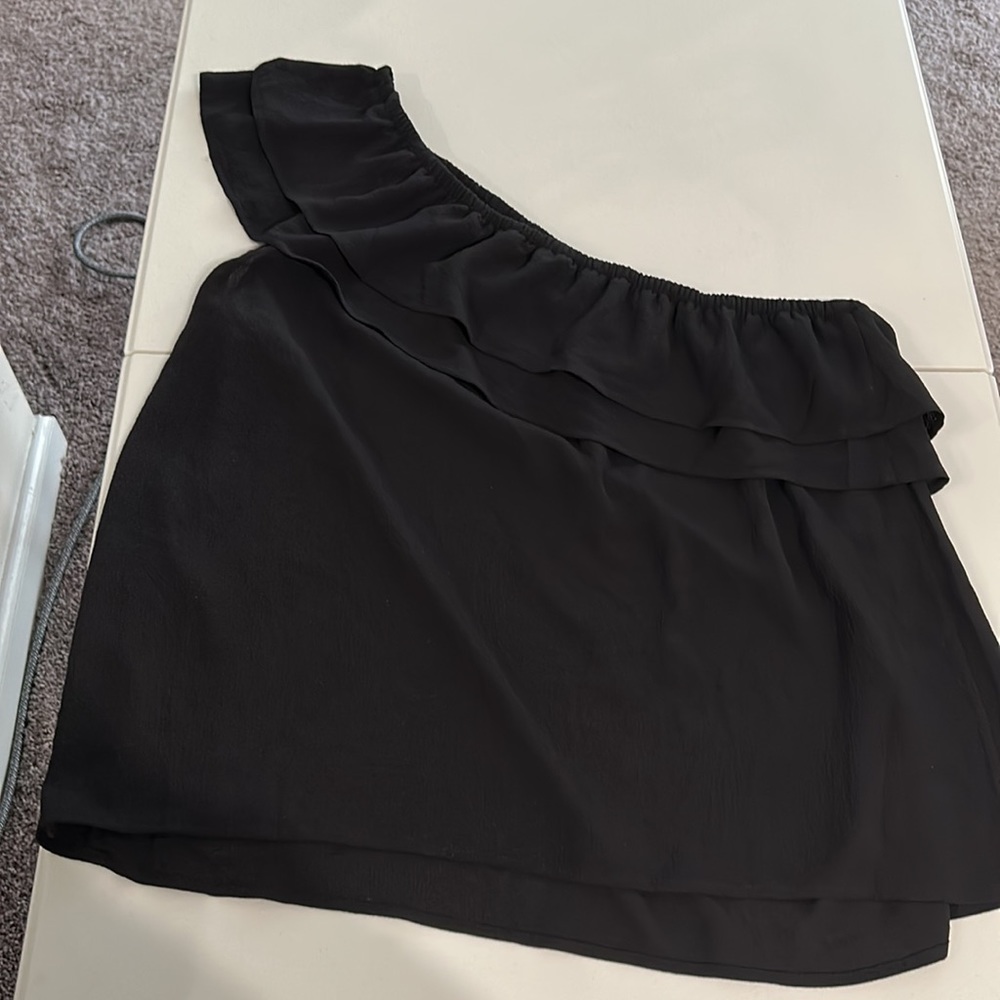 One Shoulder Ruffle Top - Picture 2 of 2